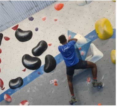 ali bouldering